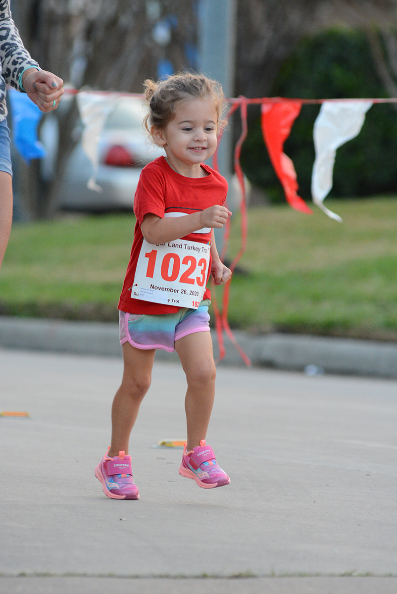 girl2-sugar-land-turkey-trot-©Lance-Phegley-RaceShots.net